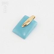 18k gold pendant and natural turquoise