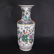 Gran jarrón de porcelana china siglo XIX.