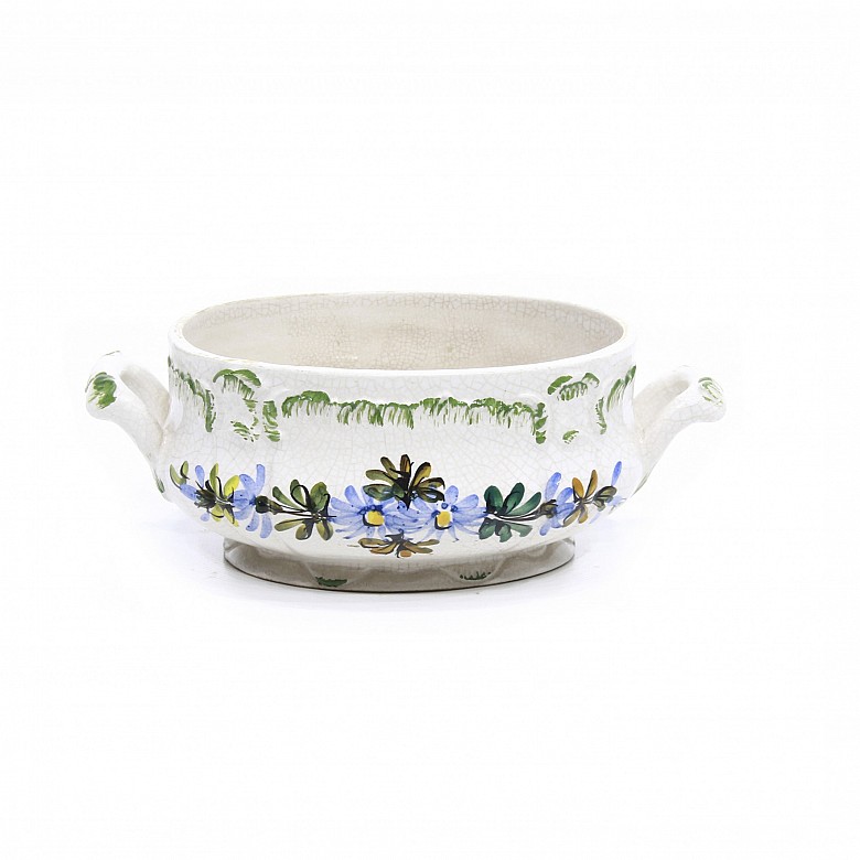 Italian porcelain bowl with handles. s.XX