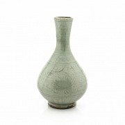 Jarrón de cerámica vidriada, estilo Yuan.