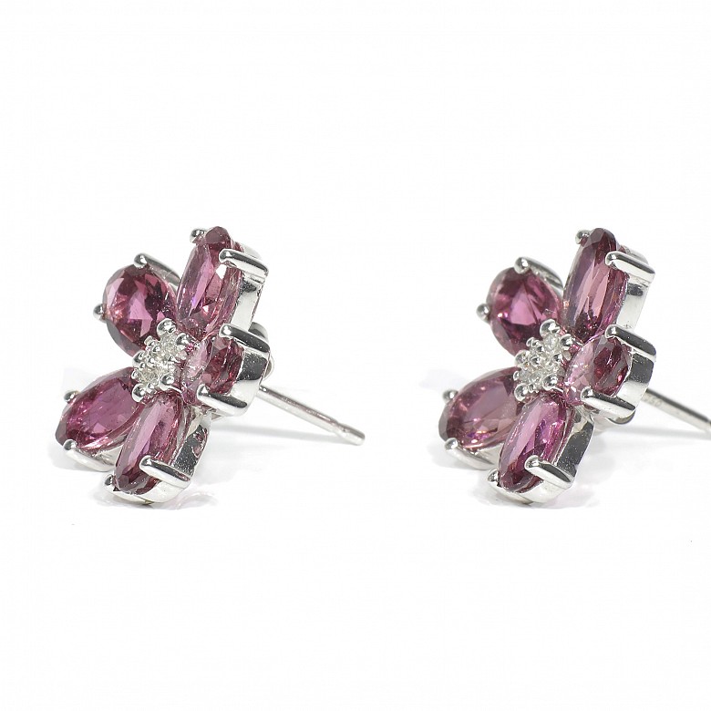 Earrings in 18k white gold, tourmalines and diamonds - 1