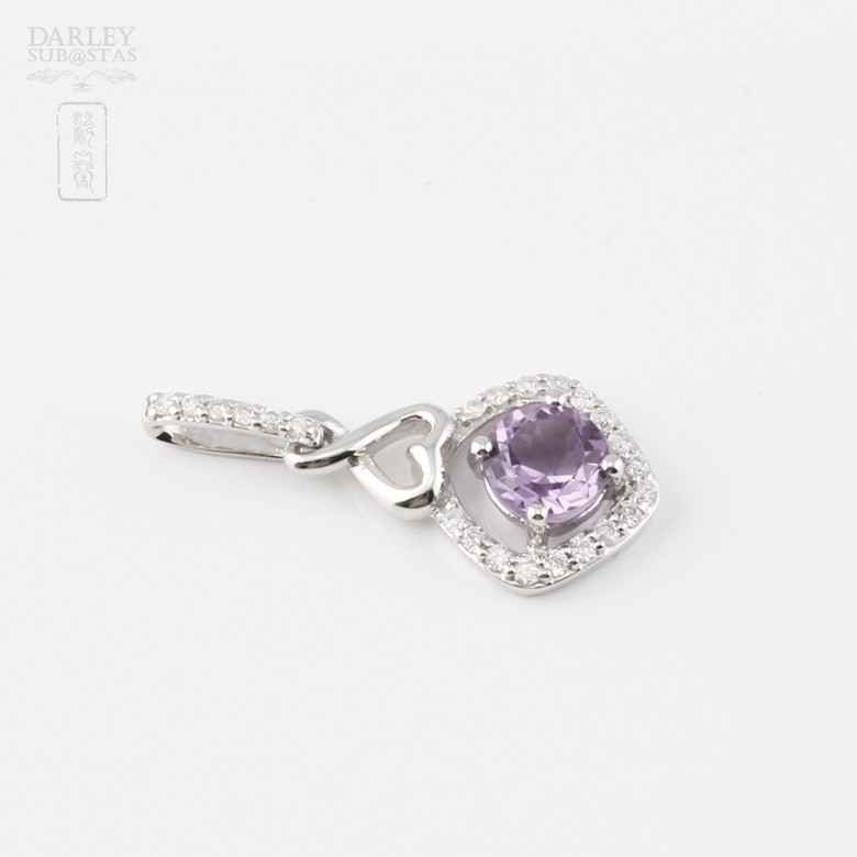 Pendant with 0.72cts amethyst and 23 diamonds in 18k white gold - 2