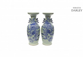 A pair of Chinese baluster shaped vases, 19th century