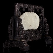 Panel de madera roja con placa de Jade blanco, dinastía Qing