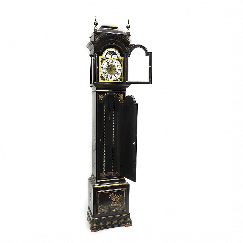 Reloj de caja alta lacado con decoración de estilo oriental, s.XX - 2