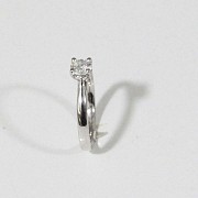 18k white gold ring with diamond.