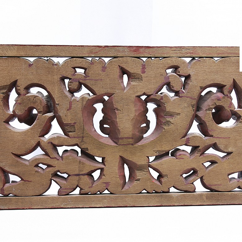 Carved wooden lintel with acanthus scrolls, Bali, Indonesia. - 1