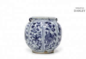 Small ceramic vessel, Yuan style.