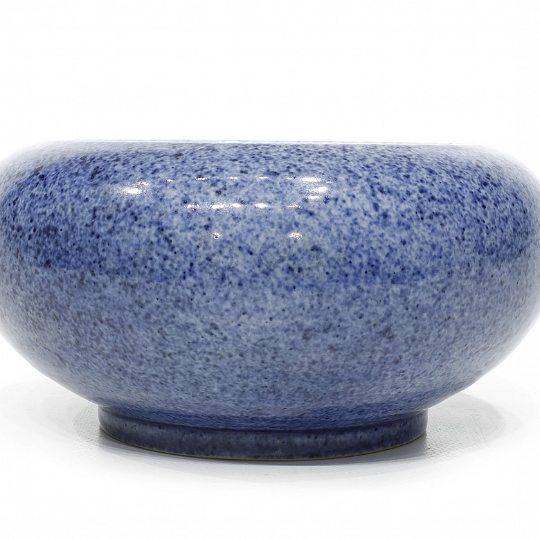 Blue glazed bowl, Qing dynasty.