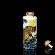 Botella de rapé en porcelana esmaltada, con marca Yongzheng - 4