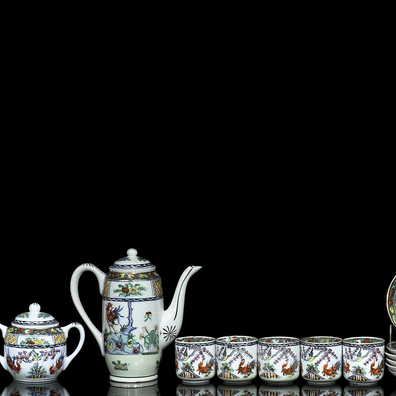 Tea set, enamelled porcelain, 20th century