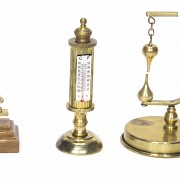 Conjunto de seis pequeños objetos de medición, s.XX - 3