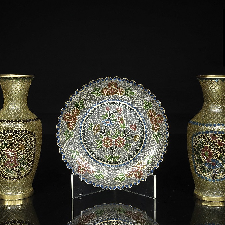 Lot of three cloisonné glass containers, 20th century