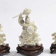 Four great ivory warriors - 16