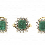 Ring and earrings set, with emeralds and diamonds