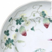 Porcelain enamelled bowl, 20th century