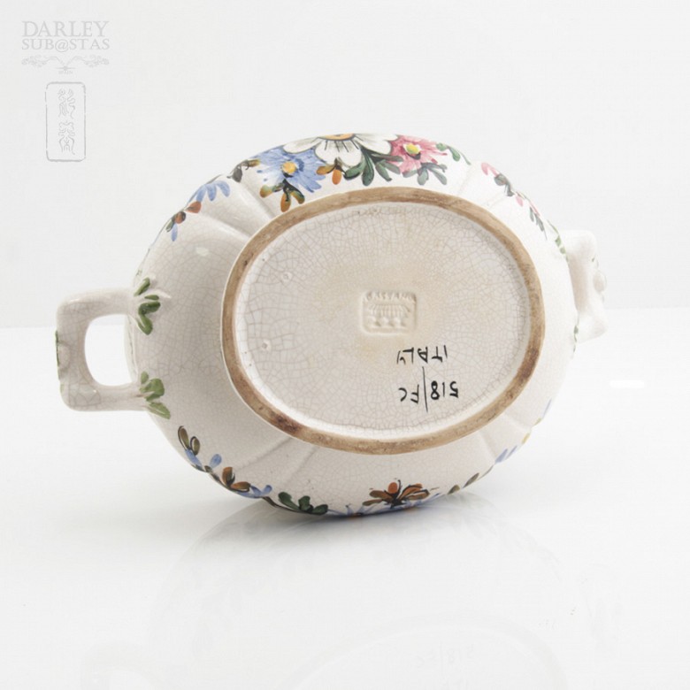 Vasija de cerámica con dibujo floral - 4
