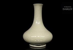 Chinese vase with high neck, 20th century
