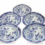 Group of Chinese export oval serving dishes, qianlong period (1736-1795)