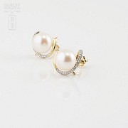 Beautiful pearl and diamond earrings - 1
