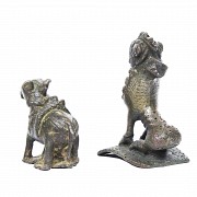 Dos figuras mitológicas de bronce, Indonesia, s.XIX-XX