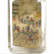 Snuff bottle with a miniature scene, 20th century - 4