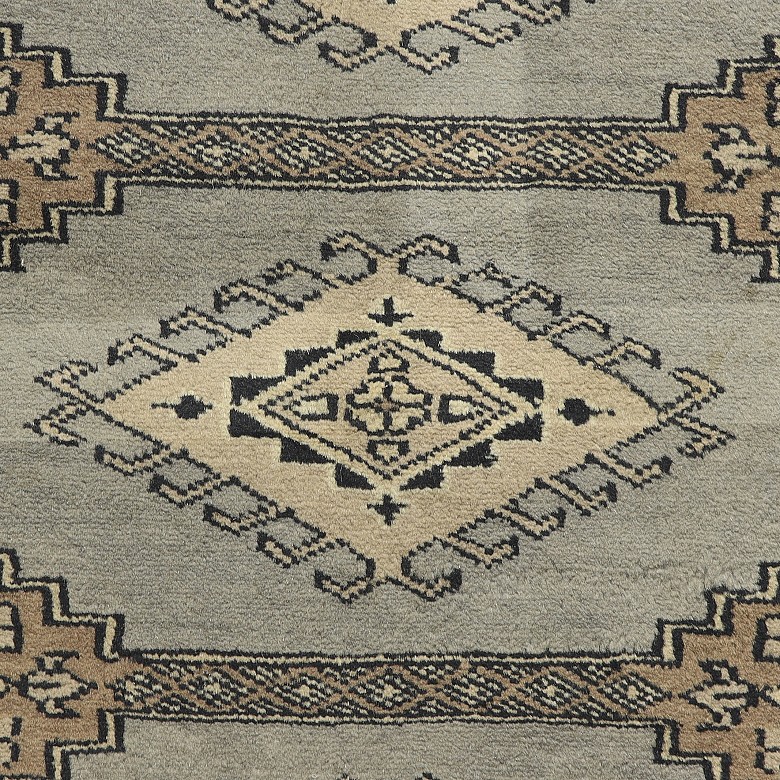 Persian style rug Small