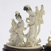 Couple of Chinese dancing figures - 9