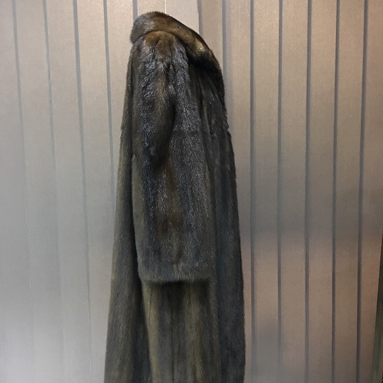 abrigo de piel de visón color marrón - 5
