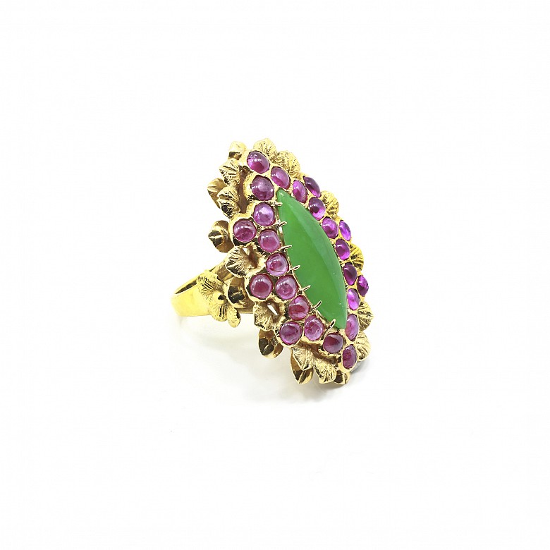 18k yellow gold ring with jade and 24 pink tourmalines. - 2