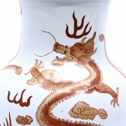 Chinese porcelain vase, 20th century - 5