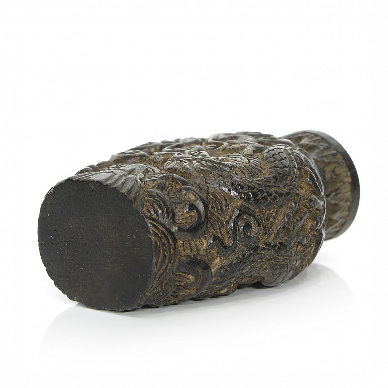 Miniature carved wooden vase, Qing dynasty