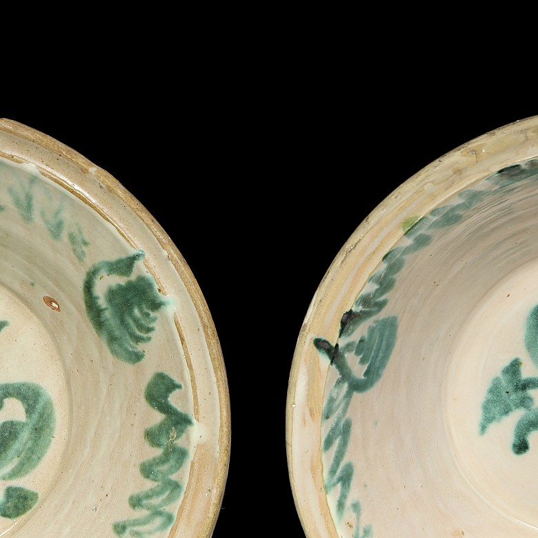 Dos lebrillos de cerámica esmaltada en verde, Fajalauza - 4
