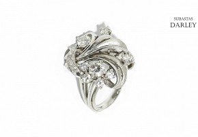 Platinum ring with diamonds, ca. 1960