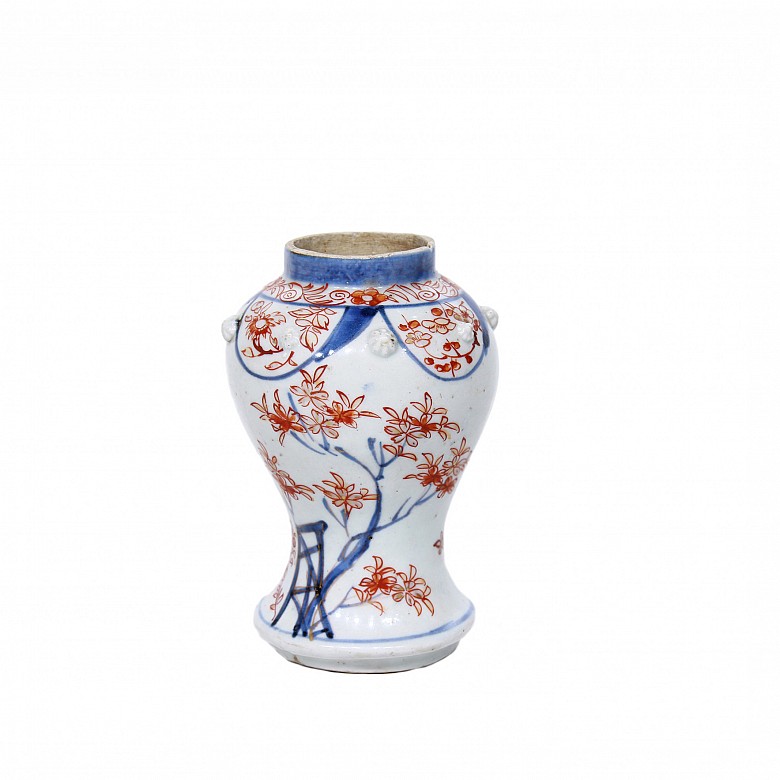 Vase, Imari decoration, Japan, pp. XVIII