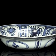 Porcelain dish, blue and white, Ming style