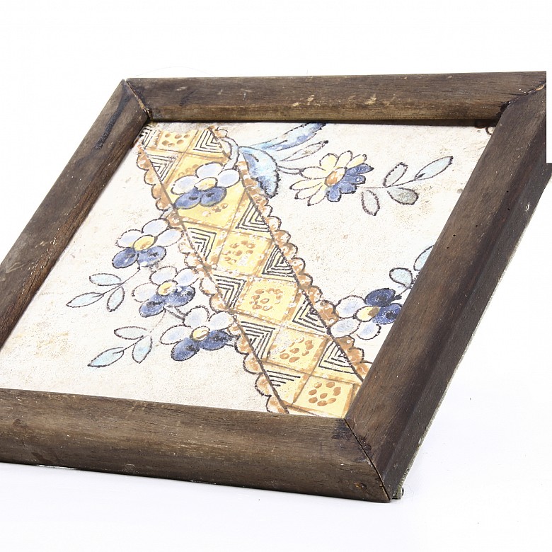 Azulejo valenciano de cerámica esmaltada, s.XVIII - 1
