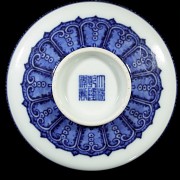 Bowl for brushes in blue and white porcelain, with Qianlong mark