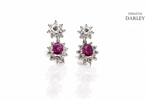 Ruby and brilliant earrings in 18k white gold.