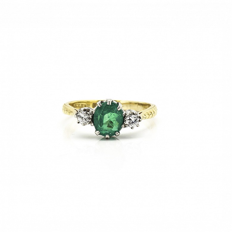 Sortija Art Decó con esmeralda central y diamantes, Inglaterra, firma LW&G.