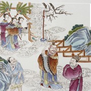 A famille rose enameled porcelain plate, Qing dynasty.