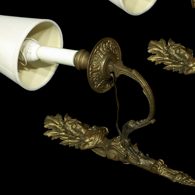 Pair of sconces with busts, 20th century