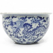 Vasija de porcelana en azul y blanco, dinastía Qing.