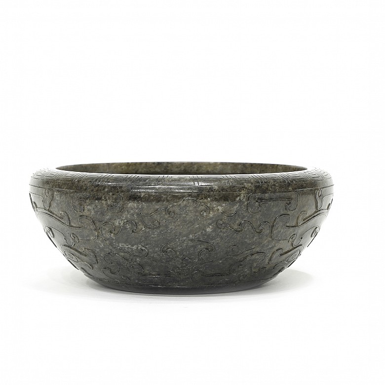 Carved jade bowl, Qing dynasty.