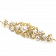 Elongated brooch in 18k yellow gold, pearls and zircons - 2