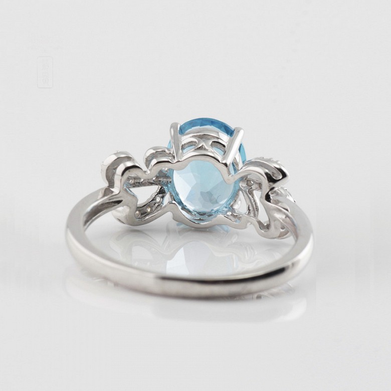 Bonito anillo diamantes y topacio azul - 4