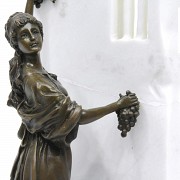 Figura de bronce y mármol, s.XX