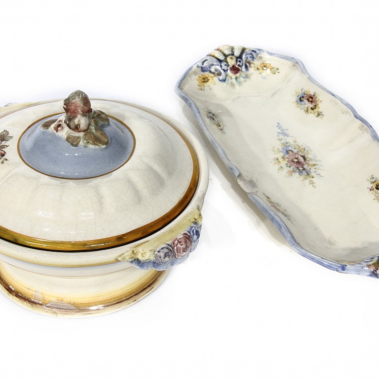Candy container and tray by Antonio Peyró (1882-1954).