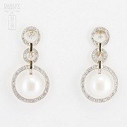 Original 18k yellow gold earrings with pearl and diamonds