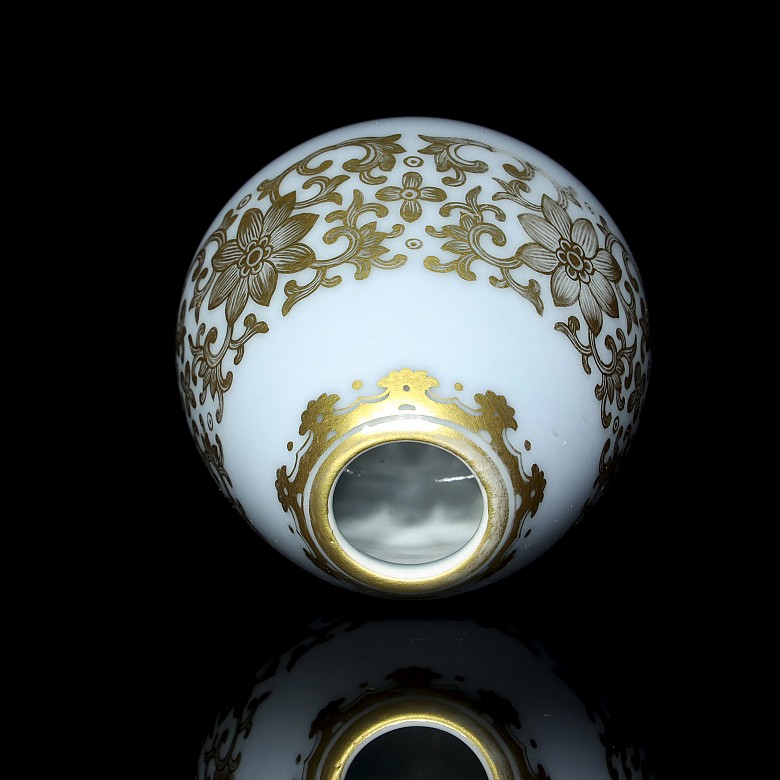 Cuenco de agua, con decoración en dorado, dinastía Qing